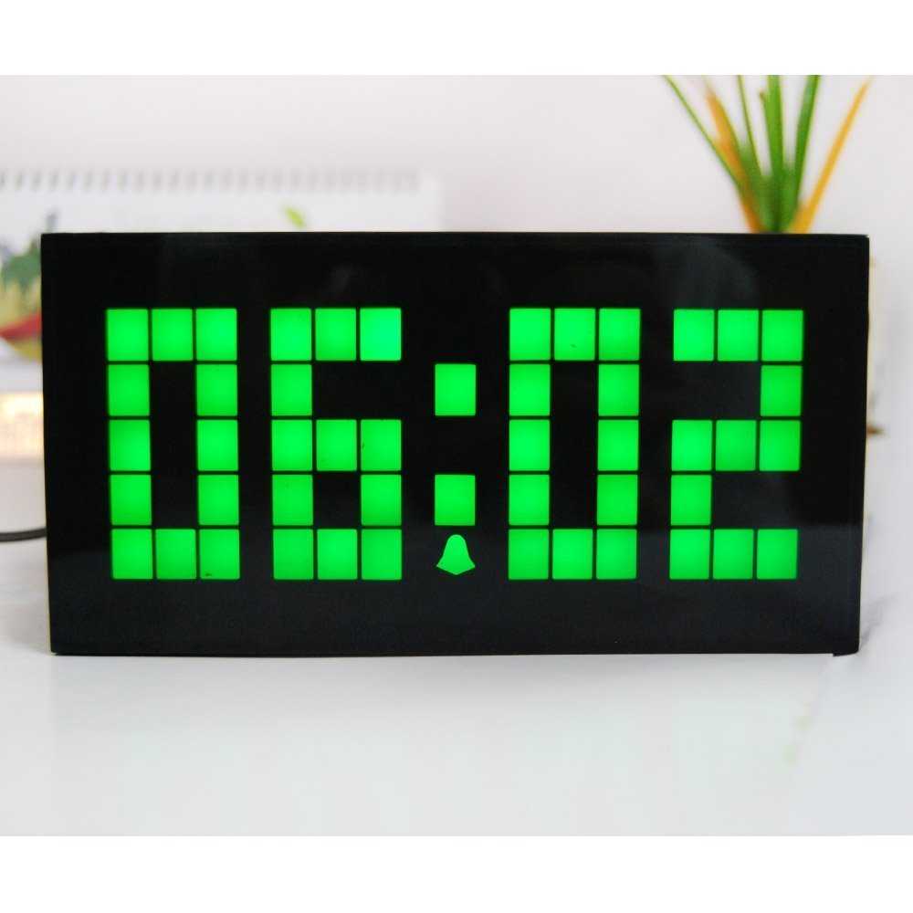 Electronic Alarm Clock Automatically Clocks The Wall Clock